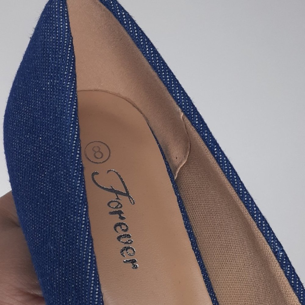 New Embroidered heel - Picture 9 of 10